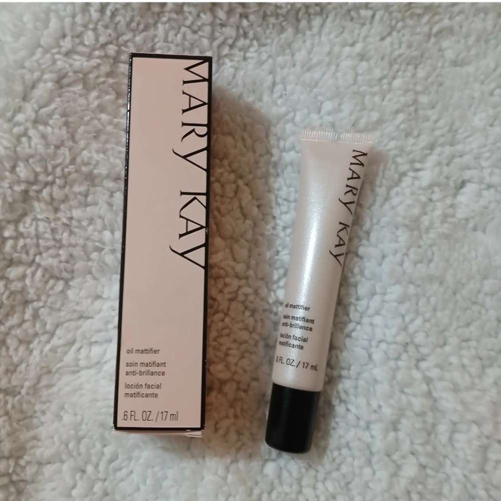 Mary Kay Oil Mattifier Oily Skin  Full Size .6oz NEW